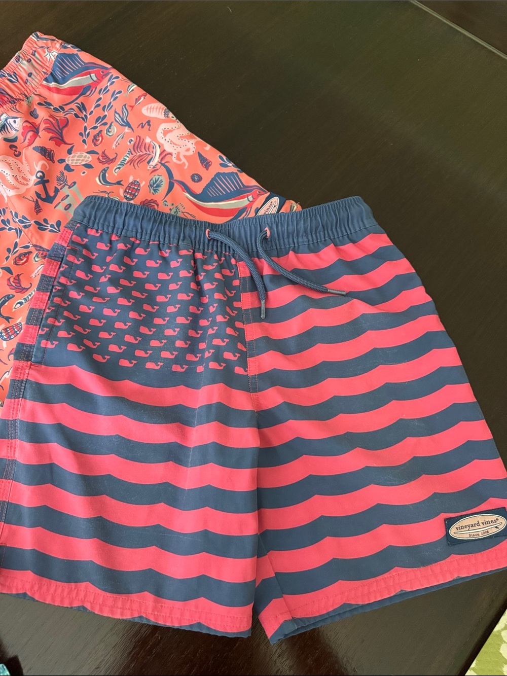 Size pairs of size medium boys vineyard vines swim trunks - Picture 9 of 14